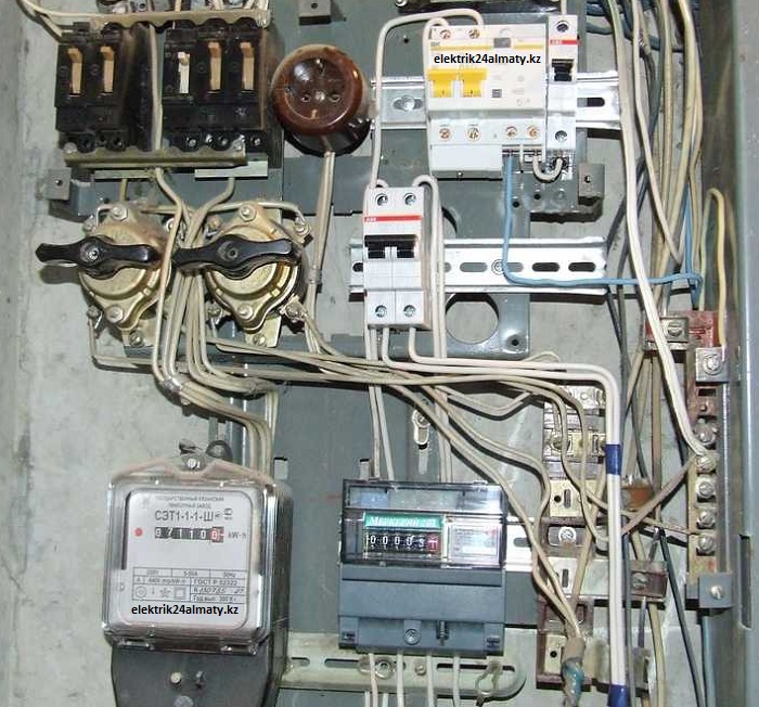 заменить автомат двух полюсный на 25 ампер